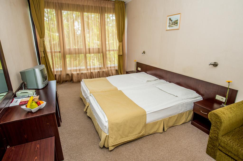 Септемврийски празници в Хотел Снежанка на база All Inclusive