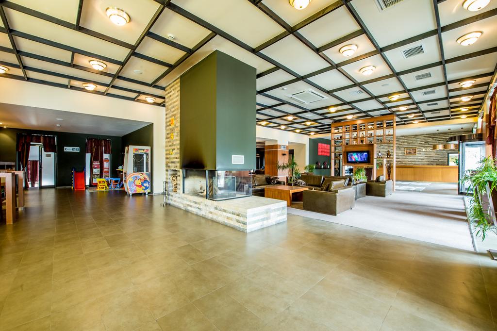 All Inclusive Великденски и Майски празници в хотел Снежанка, Пампорово