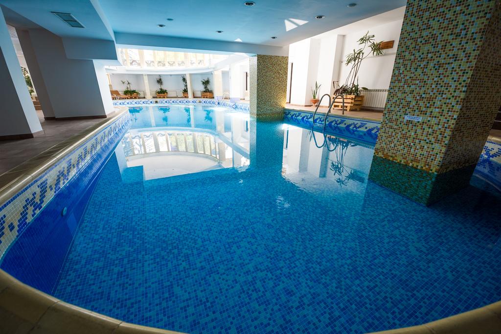 All Inclusive Великденски и Майски празници в хотел Снежанка, Пампорово